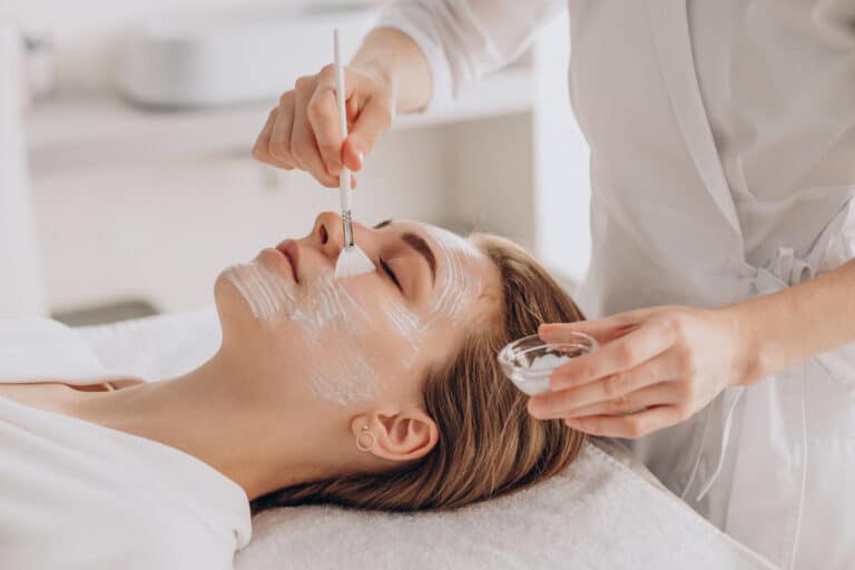 Kemisk peeling behandling