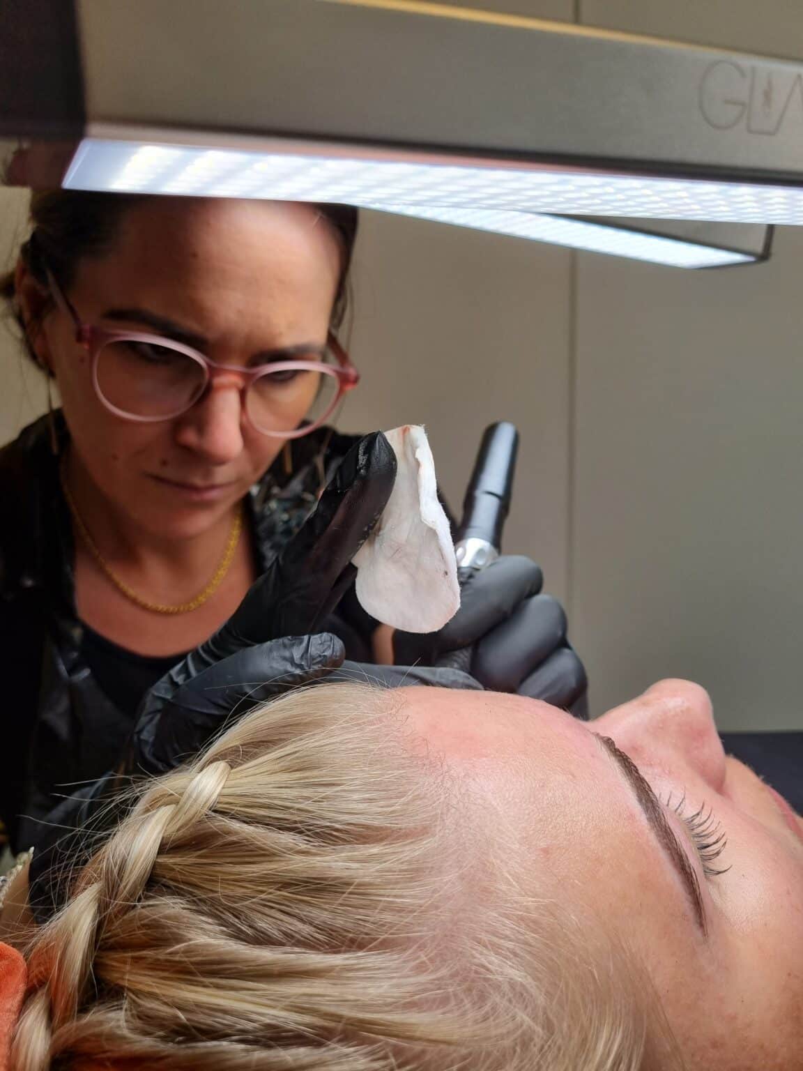 Microblading hos Maja V i skive